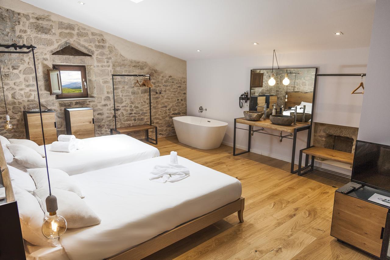 Hotel Casa Albets Lladurs Экстерьер фото